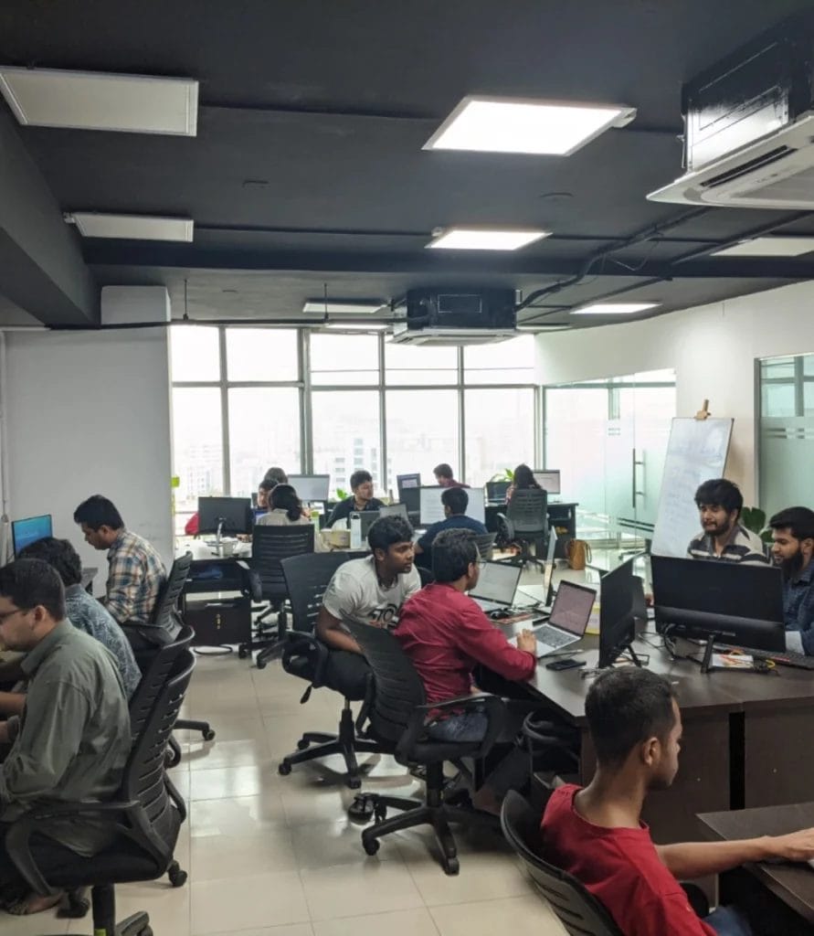 technext team working Technext-team-working